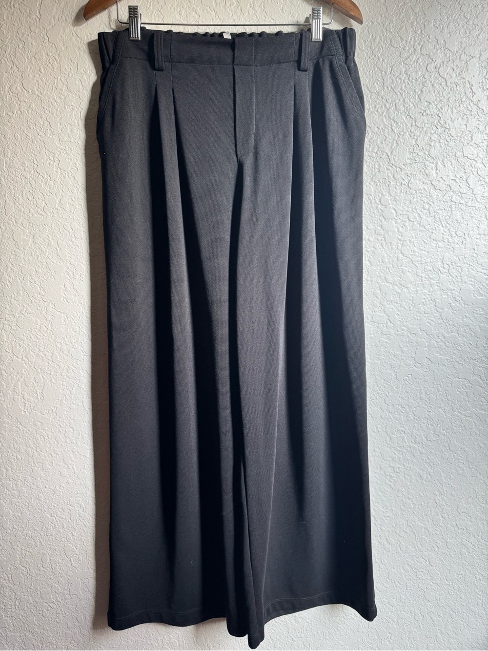 HALARA Black  Wide-Leg Women's Pants waffle texture